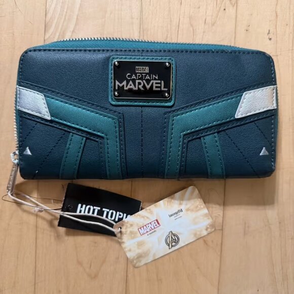 Loungefly Captain Marvel Krull Backpack Plus Bonus Wallet - Picture 5 of 10